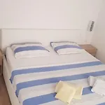 Zorić Apartments&rooms *