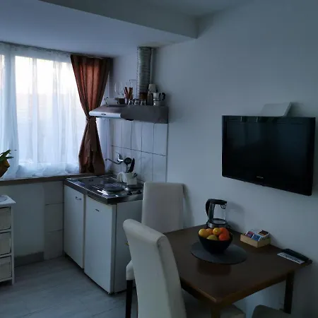 Apartman Zoric & *