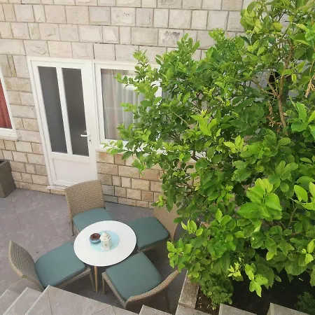 شقة Zoric & دوبروفينك